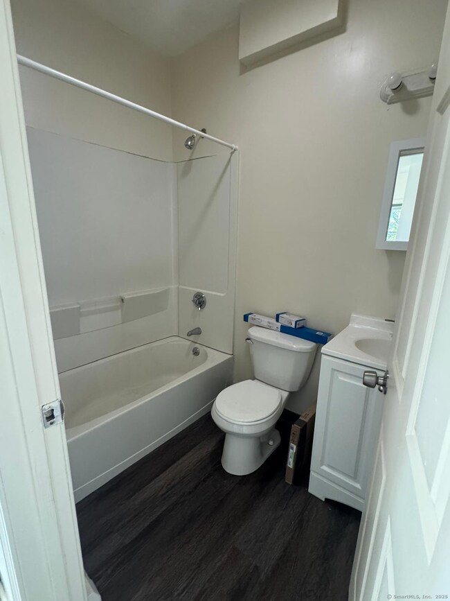 1053 E Main St, Bridgeport, CT 06608 - photo 5