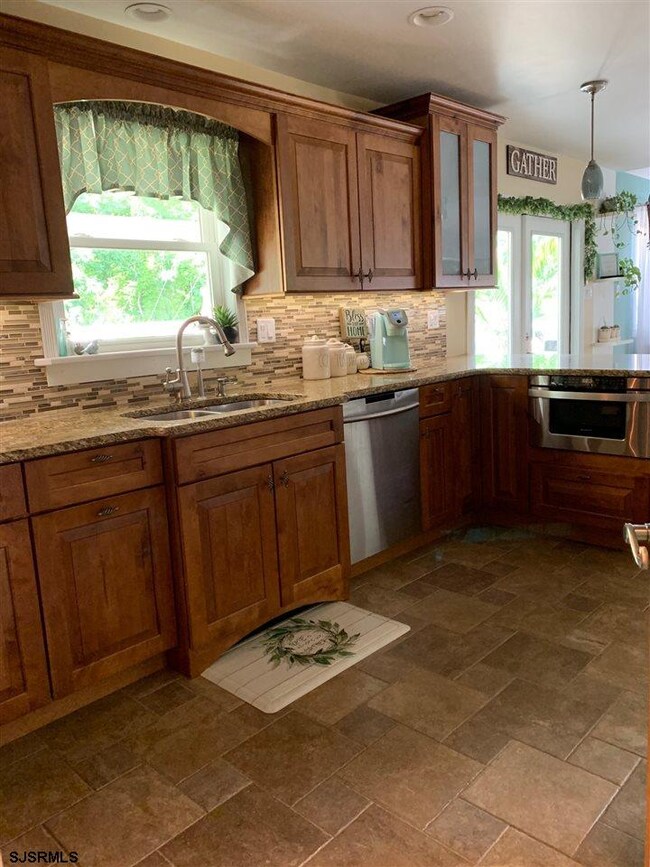 34 Seaview Ave, Marmora, NJ 08223 - photo 7