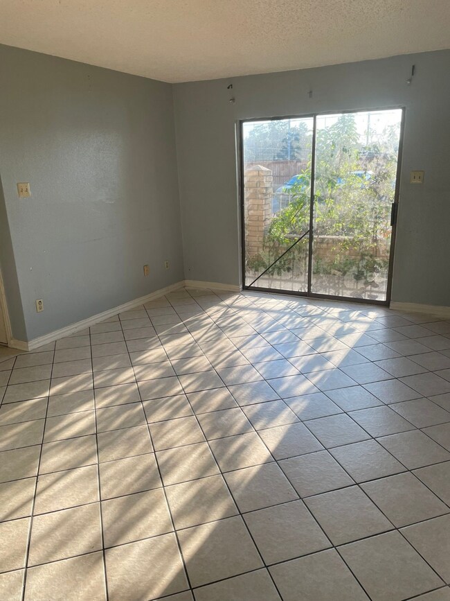 12660 Ashford Point Dr unit 413, Houston, TX 77082 - photo 3