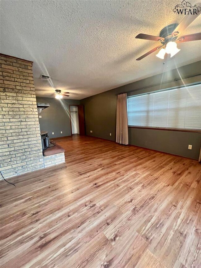 1429 Christine Rd, Wichita Falls, TX 76302 - photo 7