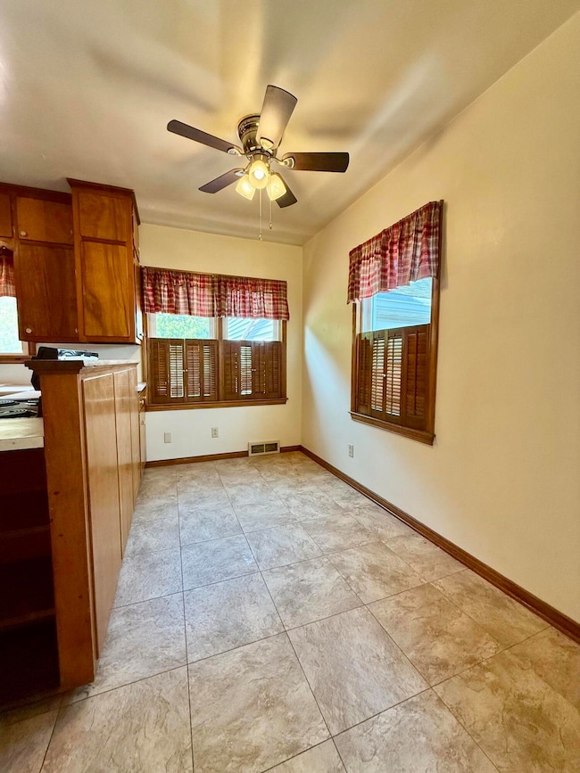 Eat-in Kitchen