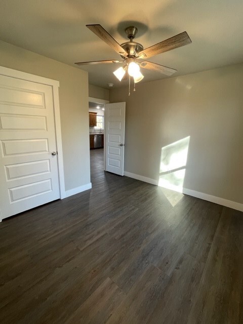 259 N Larmon St, Colcord, OK 74338 - photo 6