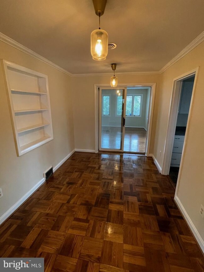 2418 Eccleston St, Silver Spring, MD 20902 - photo 4