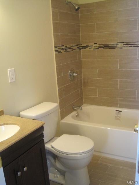 35 4th St, Slatington, PA 18080 - photo 4