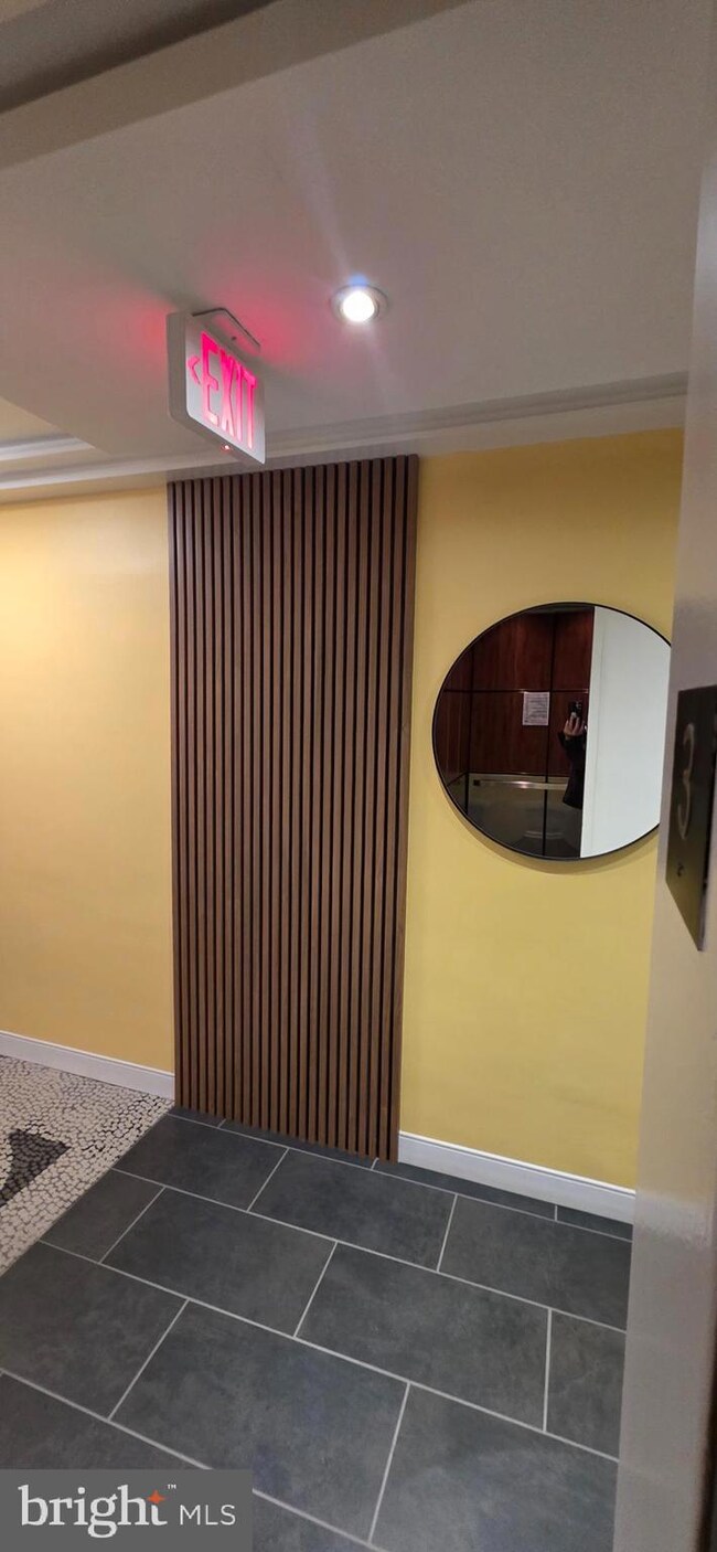 Harbour Square unit N-323, Washington, DC 20024 - photo 6