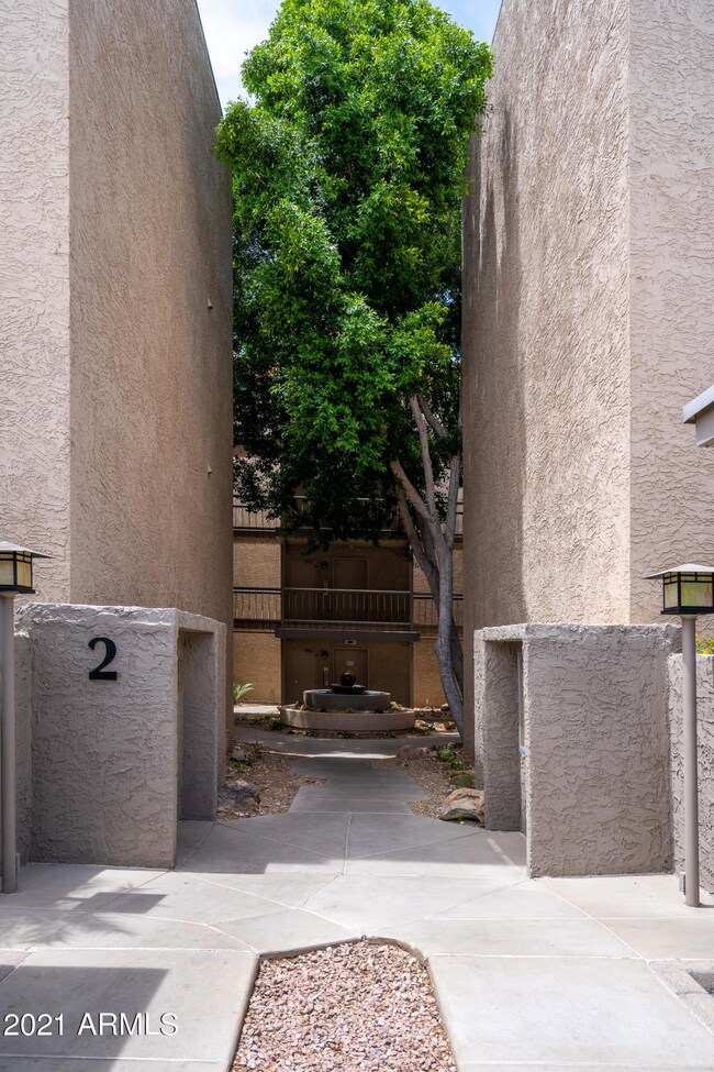 5122 N 31st Way (02)