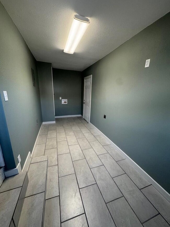 1804 W Kentucky Ave, Midland, TX 79701 - photo 5