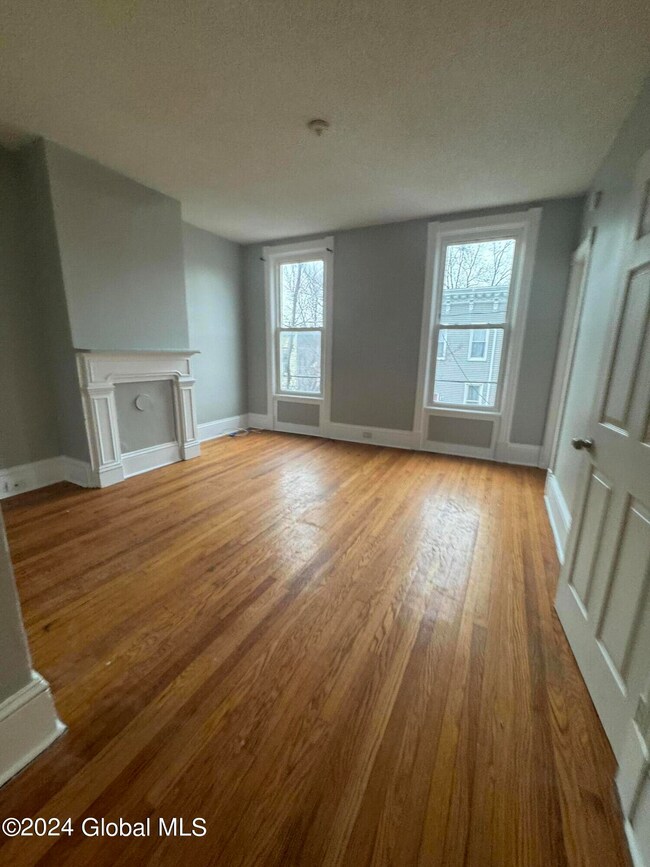 166 2nd St unit 3, Albany, NY 12210 - photo 2