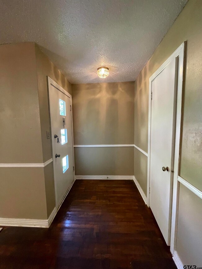 1105 1105 Wilma, Tyler, TX 75701 - photo 2