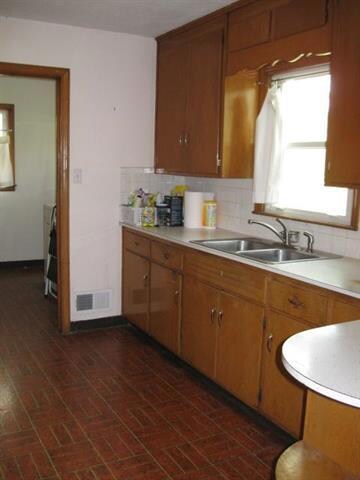 6729 Melrose Ln, Shawnee, KS 66203 - photo 5