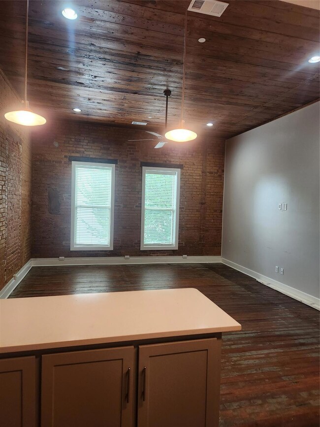 200 W Knox St unit 202, Ennis, TX 75119 - photo 4