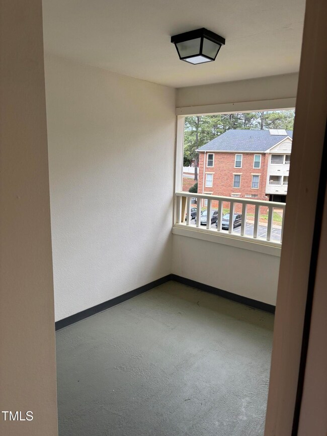 3601 Helix Ct unit 301, Raleigh, NC 27606 - photo 2