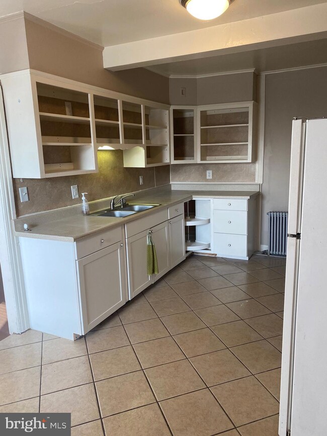 386 Lincoln Way E unit 1, Chambersburg, PA 17201 - photo 5