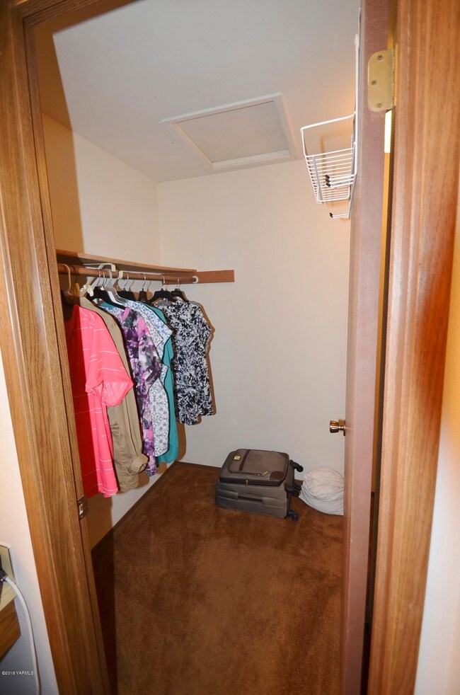 Master Walk In Closet