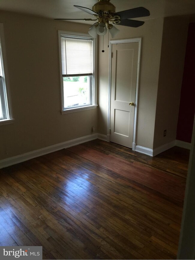 4118 Balfern Ave, Baltimore, MD 21213 - photo 4