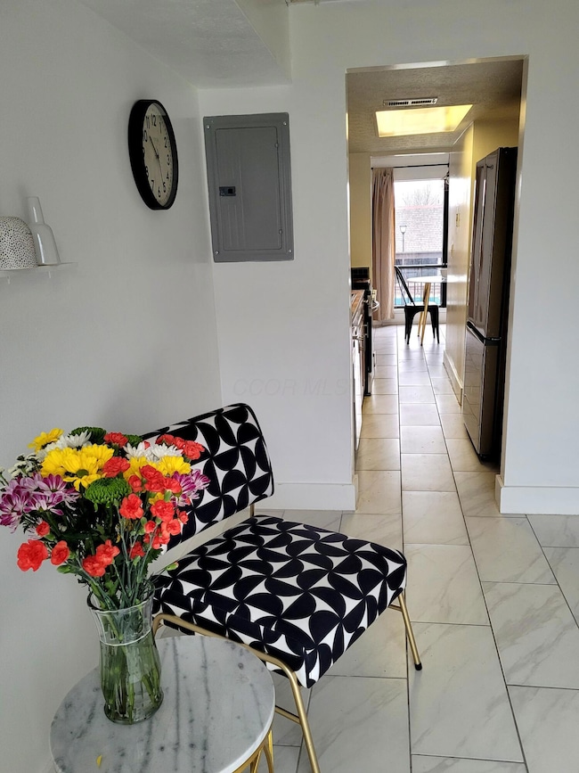 734 Worthington Forest Place unit 734, Columbus, OH 43229 - photo 2