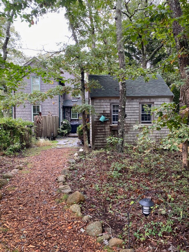 16 Rock Pond Rd, Vineyard Haven, MA 02568 - photo 5