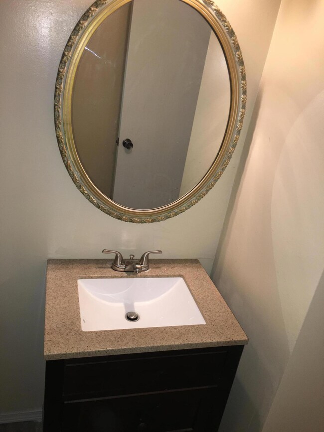 6634 Skywae Dr, Columbus, OH 43229 - photo 7