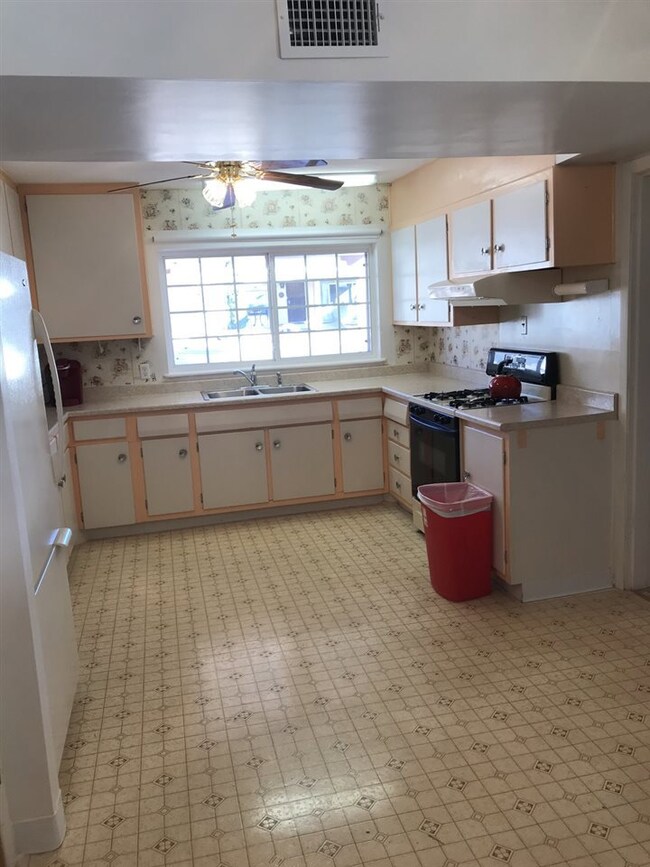 1700 Van Ct, Alamogordo, NM 88310 - photo 5