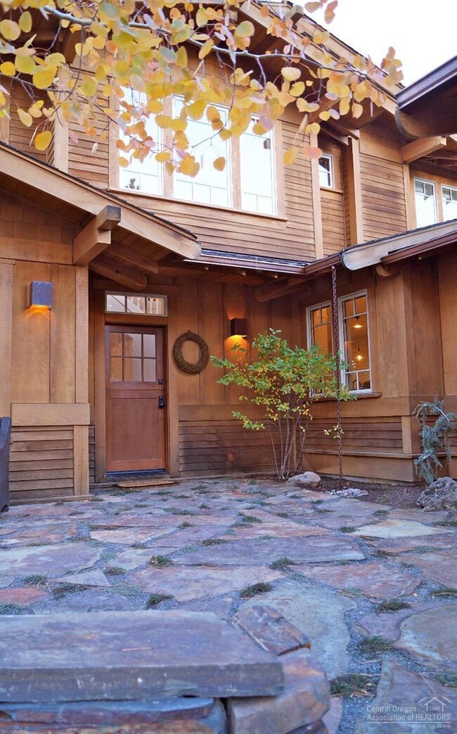 unlisted-address, Bend, OR 97701 - photo 5