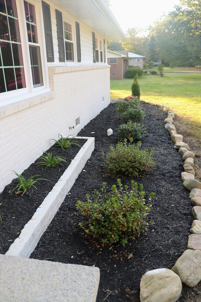 313 Rogers Dr, Manchester, TN 37355 - photo 4