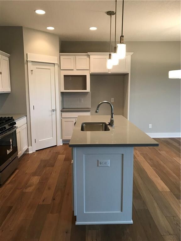 9710 Marnewood Dr, Johnston, IA 50131 - photo 4