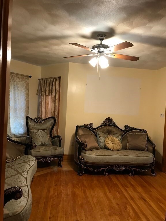 206 Oliver St, Malden, MA 02148 - photo 2