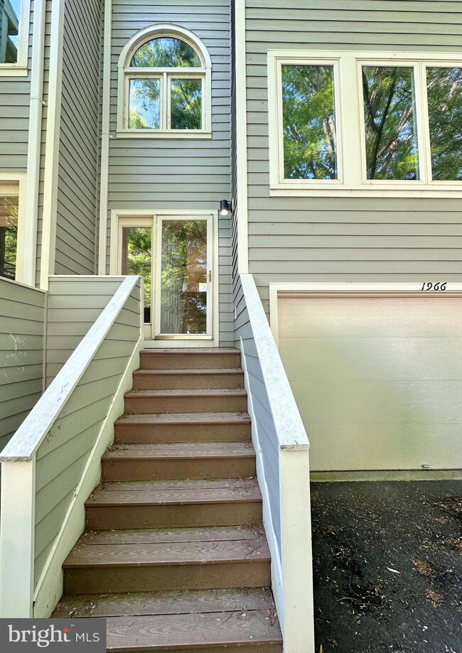 1966 Lakeport Way, Reston, VA 20191 - photo 3