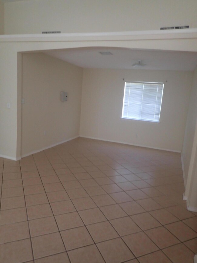 685 Desert Sage Dr, Horizon City, TX 79928 - photo 3