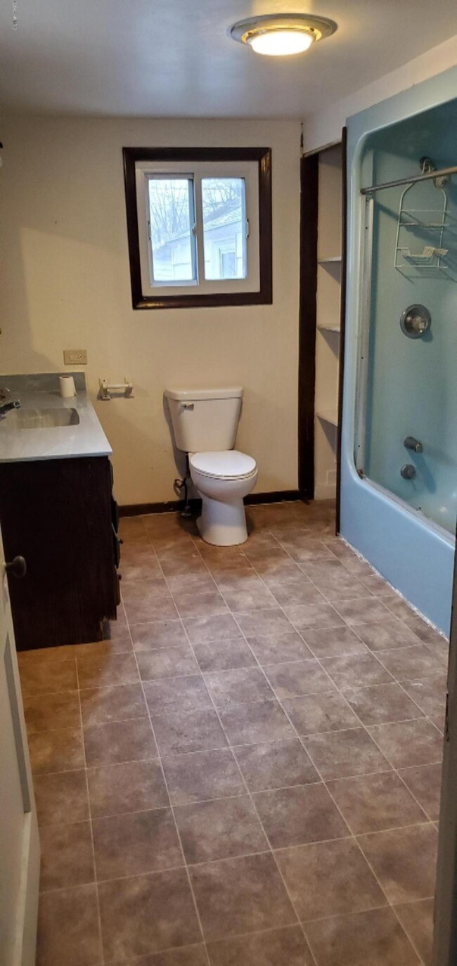 Main full bath