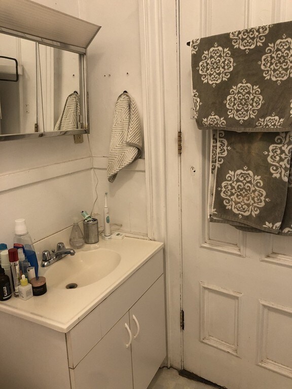 84 Charles St unit 1, Boston, MA 02114 - photo 5