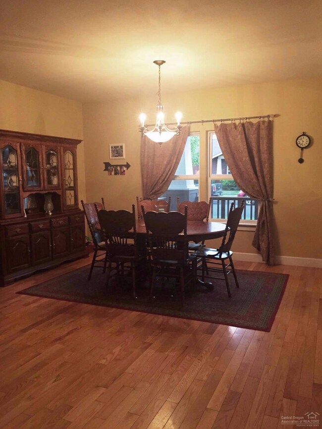 20680 Jayhawk Ln, Bend, OR 97702 - photo 5