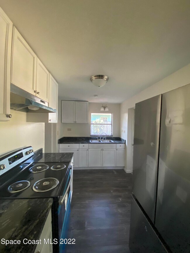 207 N Grannis Ave, Titusville, FL 32796 - photo 4