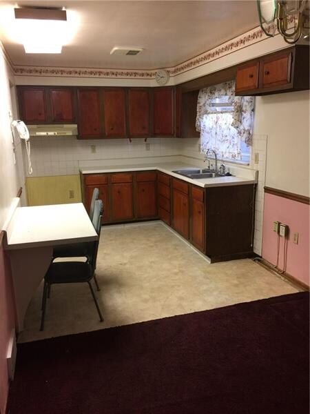 715 Center Rd, Pittsburgh, PA 15239 - photo 5