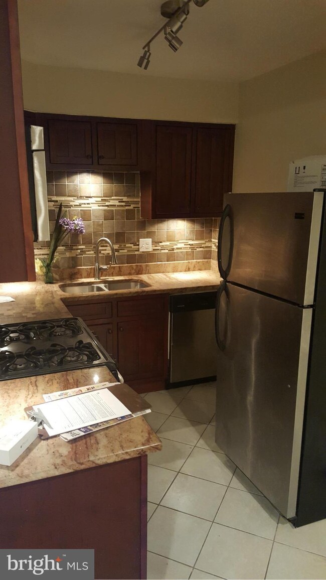 1949 Addison Rd S unit 1949, District Heights, MD 20747 - photo 5