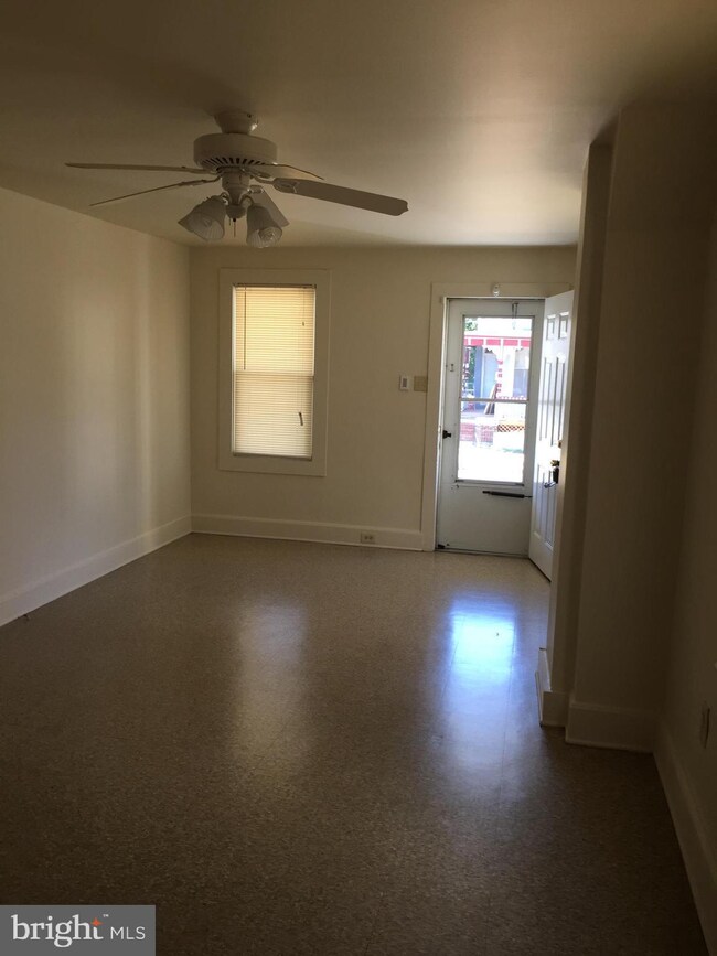 58 7th St, Salem, NJ 08079 - photo 2