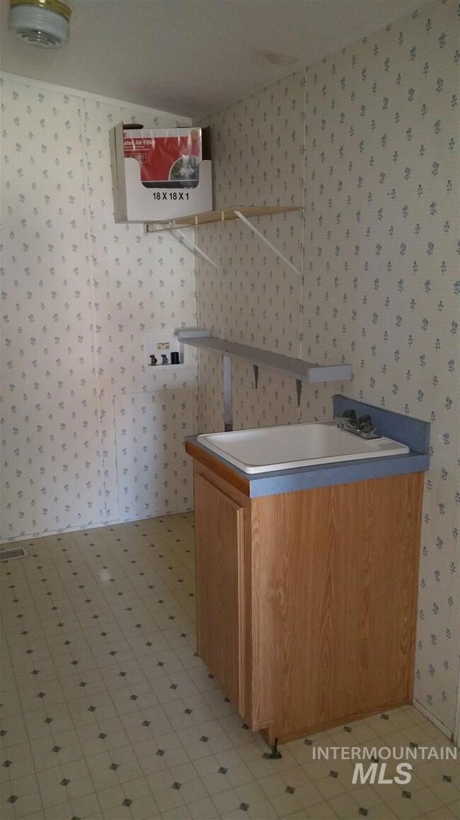 735 Pioneer Rd, Weiser, ID 83672 - photo 6