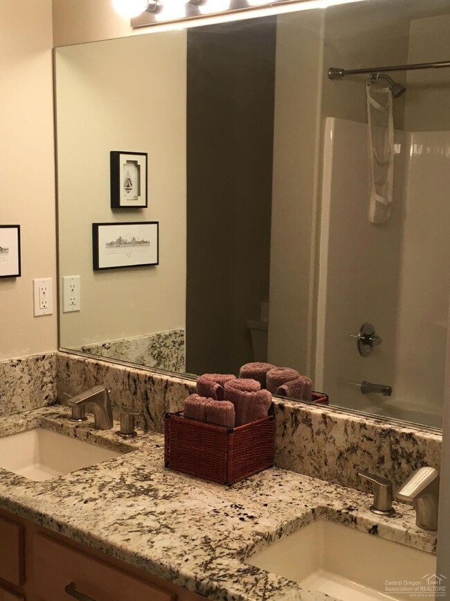 60986 Snowbrush Dr, Bend, OR 97702 - photo 2