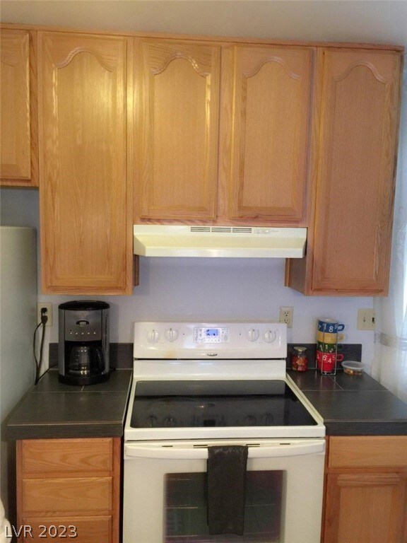 KITCHEN PIC 4