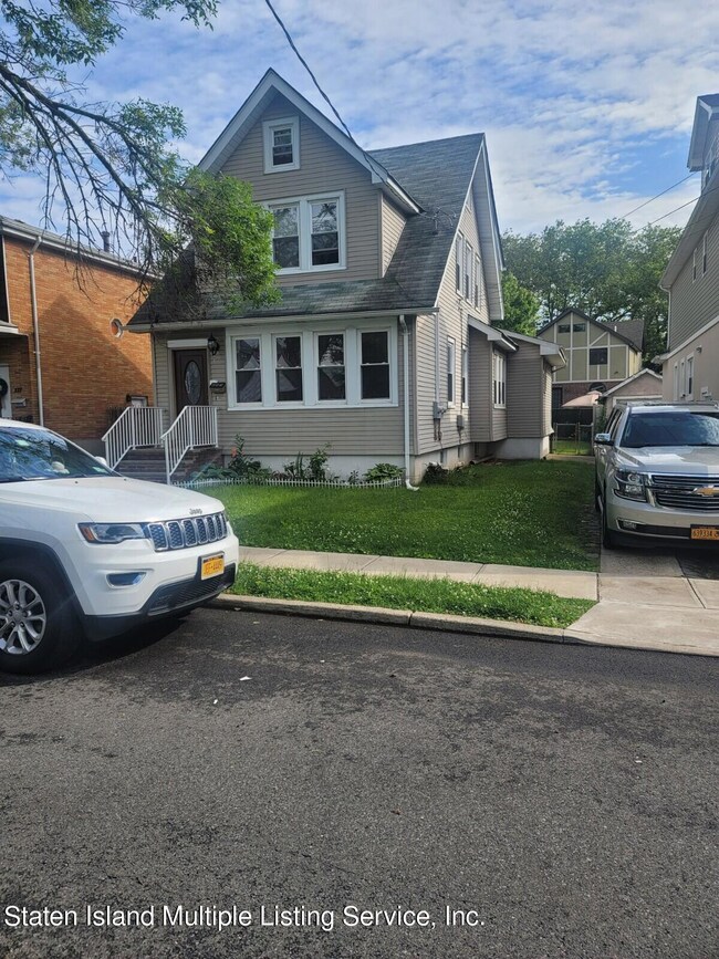 231 Otis Ave unit 1, Staten Island, NY 10306 - photo 2