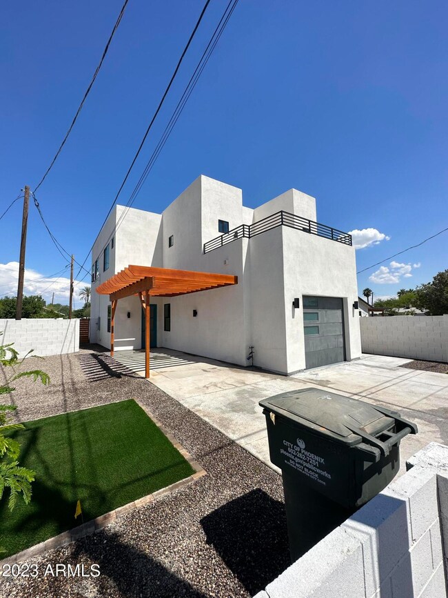 2517 N 23rd St, Phoenix, AZ 85006 - photo 3