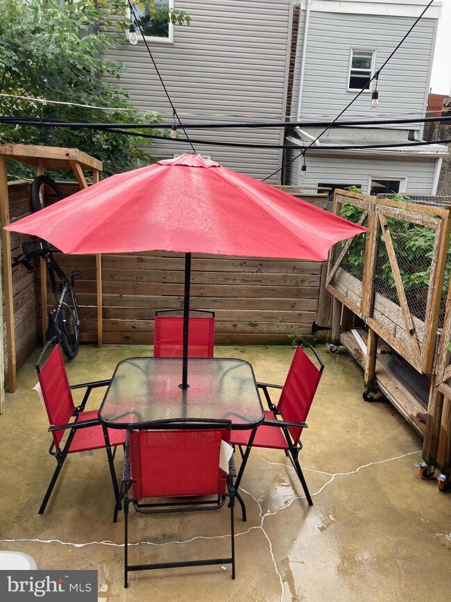 2242 Reed St, Philadelphia, PA 19146 - photo 7