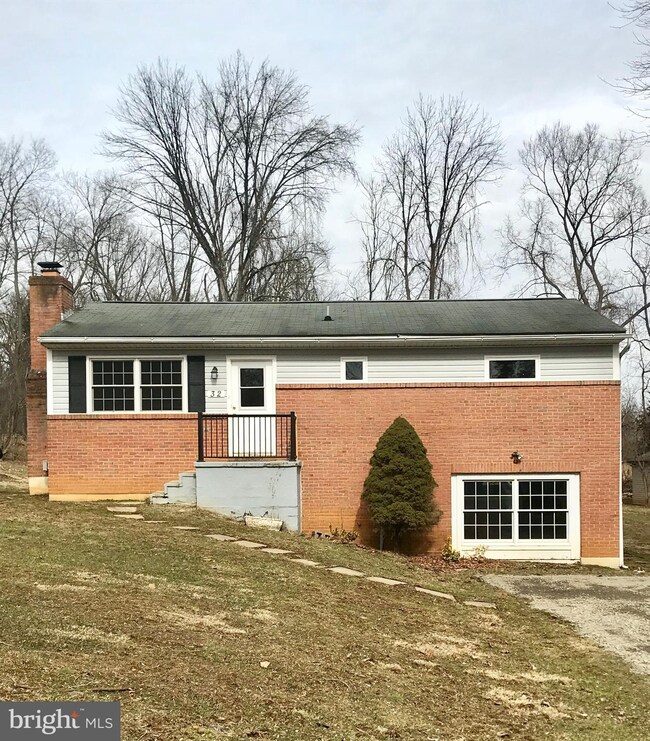 32 Scott Dr, Shepherdstown, WV 25443 - photo 2