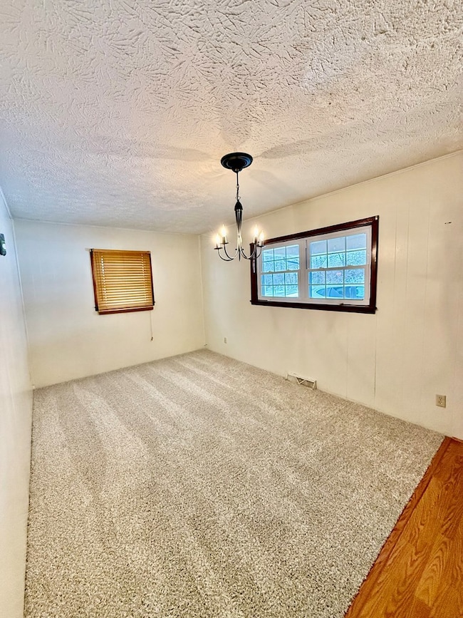 2302 Hill-N-dale Dr, Maysville, KY 41056 - photo 3