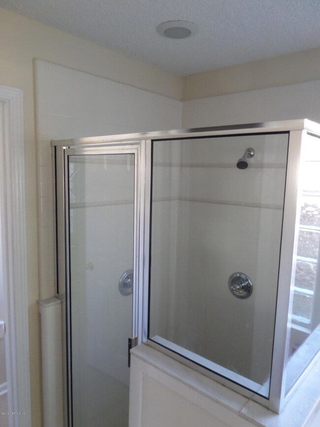 6051 Scenic Meadow Ln, Jacksonville, FL 32244 - photo 4