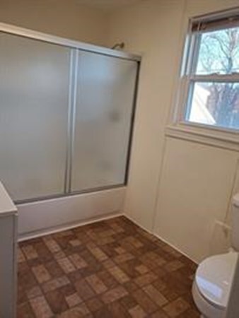 85 Lakeview Ave unit 2, Lowell, MA 01850 - photo 4