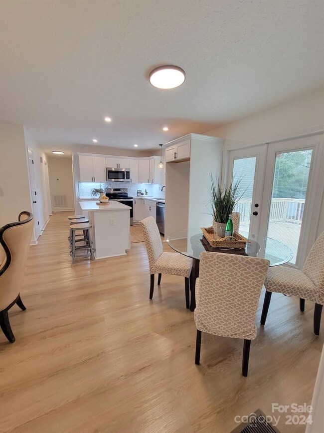 619 Blythe St, Shelby, NC 28152 - photo 7