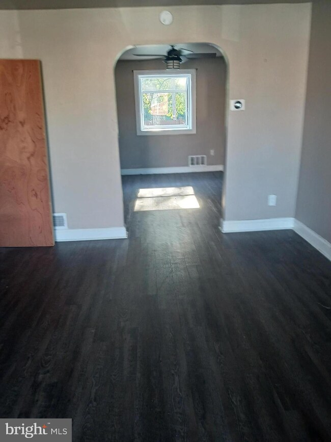 1002 Stamford Rd, Baltimore, MD 21229 - photo 6