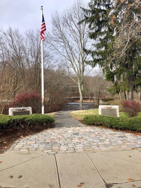 2 Whitman St, Smithfield, RI 02917 - photo 4