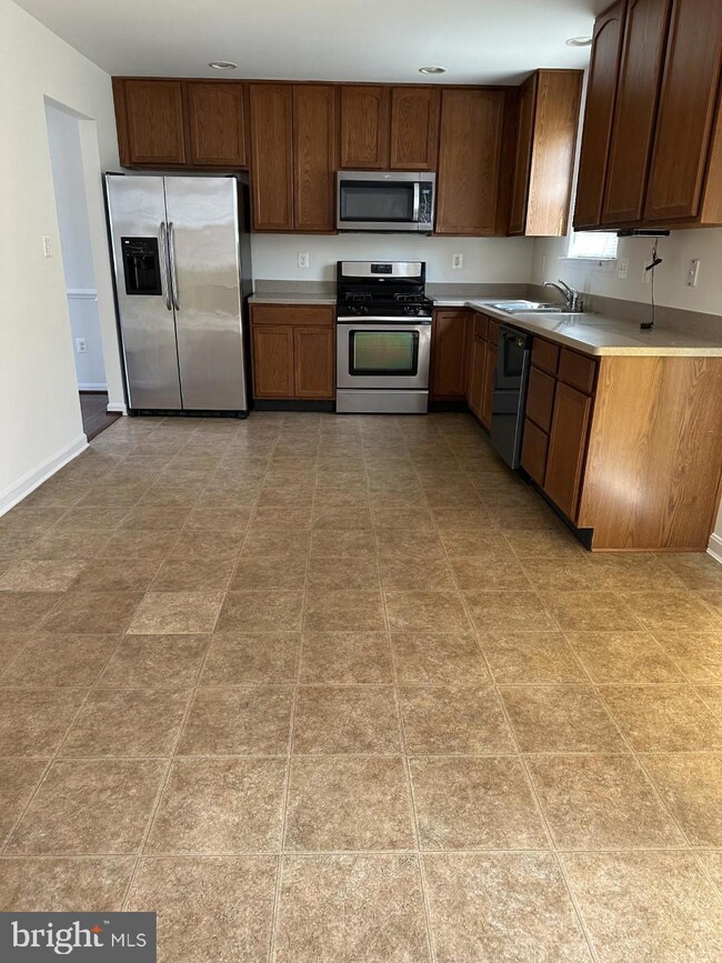 9533 N Laurel Rd unit NE, Laurel, MD 20723 - photo 5